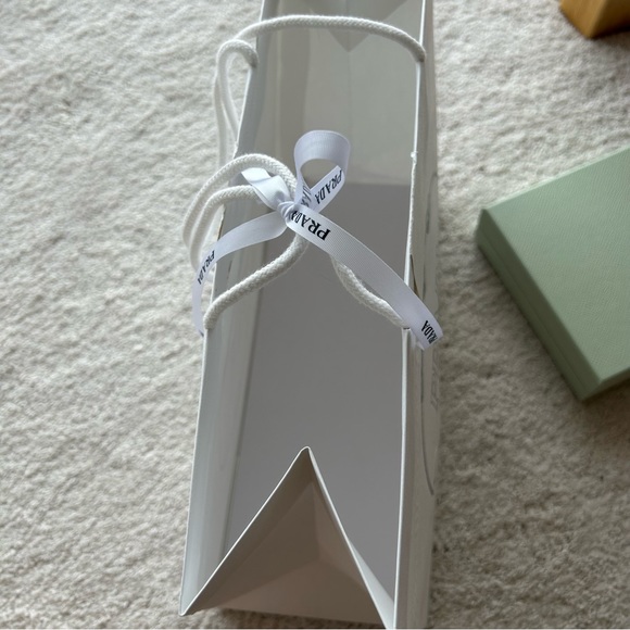 Prada Shopping Bag and Exclusive Chocolate Box - Picture 2 of 15